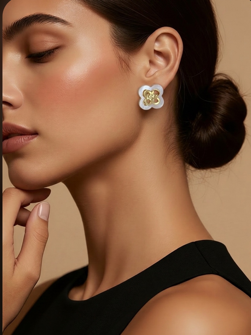 ❌SALE ❌Tori Burch Kira Clover Stacked Studs Classic Simple Lady Earrings.